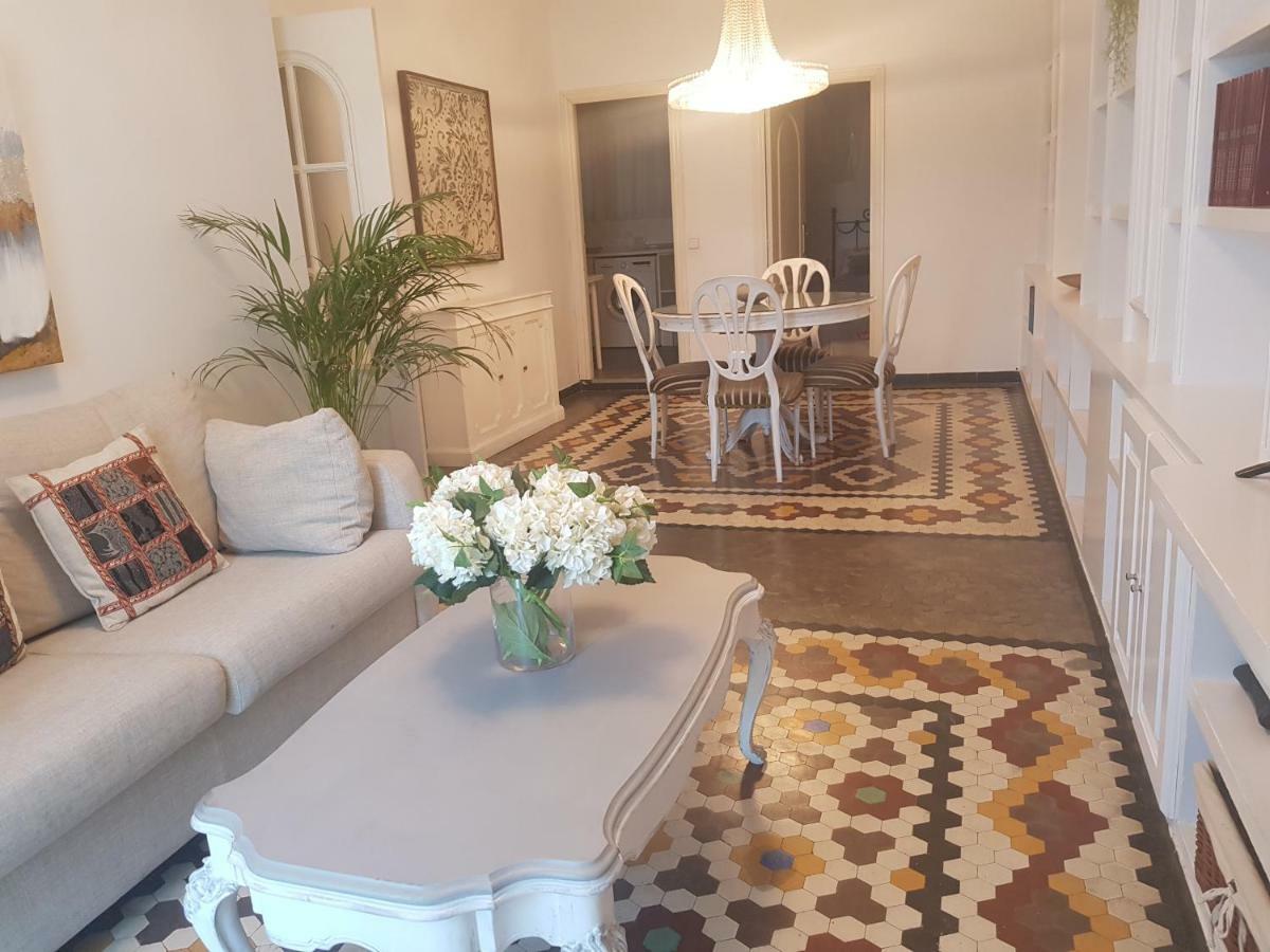 Apartamento centro frente a Torres de Serrano Valência Exterior foto